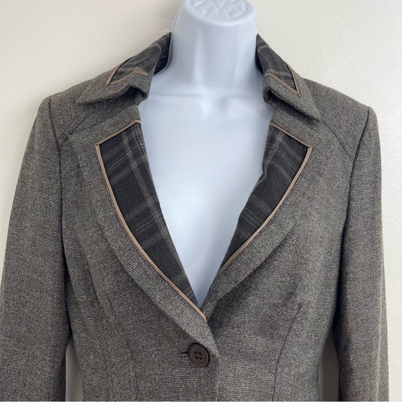 Jacket Skirt Suit Bebe Set Office Siren Size 6 Grey Ruffle Fitted viscose & wool - Picture 5 of 13